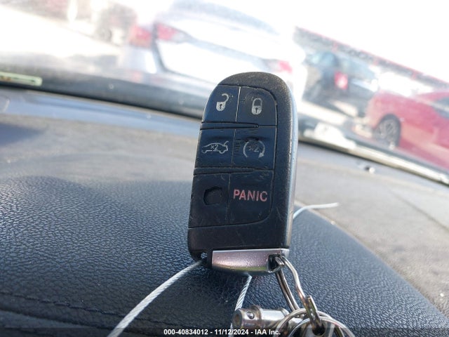 2C3CCAAG0EH212698 Chrysler 300