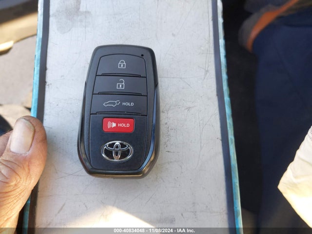 JTDACAAU3R3025666 Toyota Prius Limited