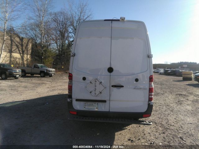 WD3PE8DE0E5831670 Mercedes-Benz Sprinter 2500 High Roof
