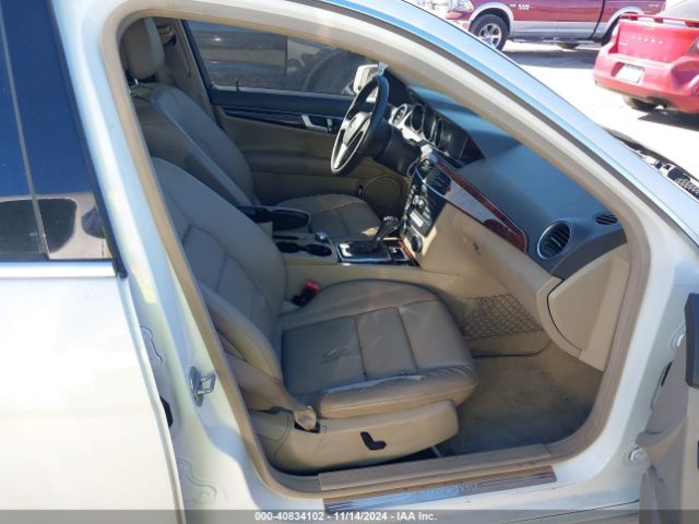 WDDGF4HBXER310210 Mercedes-Benz C 250 Luxury/sport