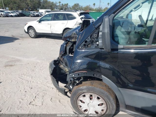 1FBZX2ZM1HKA25739 Ford Transit-350 Xlt
