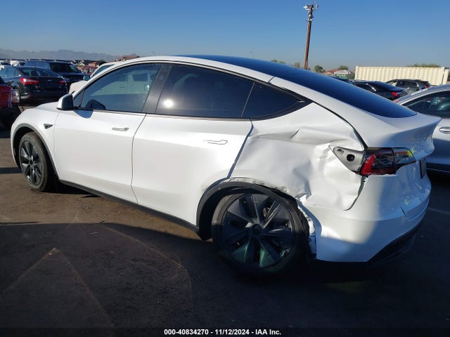 2024 TESLA MODEL Y 7SAYGDED1RF098104 Photo 2