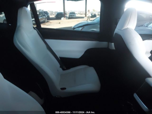 7SAXCBE57NF327125 Tesla Model X Dual Motor All-wheel Drive