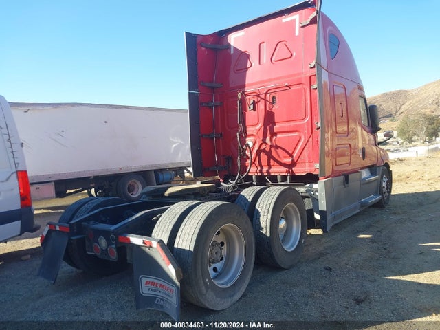 40834463 :رقم المزاد ، 3AKJHHDR0KSKC2360 vin ، 2019 Freightliner New Cascadia 126 مزاد بيع