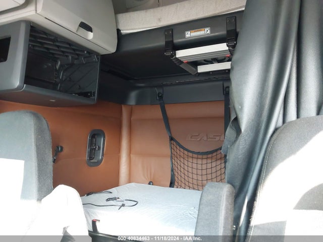 40834463 :رقم المزاد ، 3AKJHHDR0KSKC2360 vin ، 2019 Freightliner New Cascadia 126 مزاد بيع