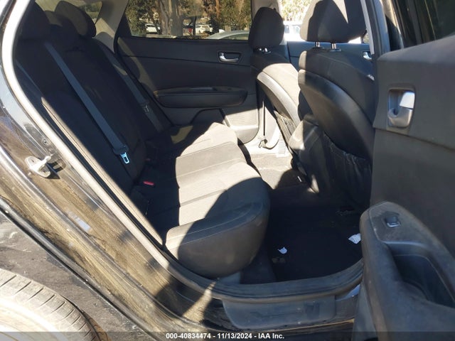 KIA Optima Lx 2018 5XXGT4L34JG180375 Image 8