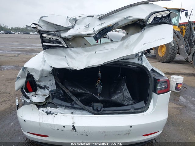 40834528 :رقم المزاد ، 5YJ3E1EB6MF988276 vin ، 2021 Tesla Model 3 Long Range Dual Motor All-wheel Drive مزاد بيع