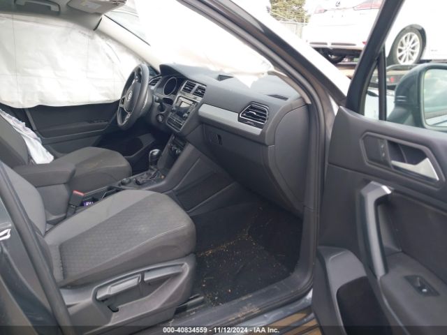3VV0B7AX2KM025112 Volkswagen Tiguan 2.0t S