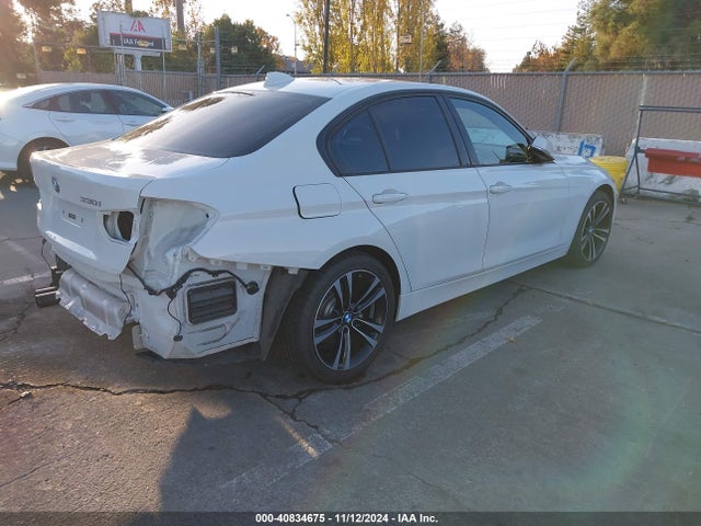BMW 330I 2018 WBA8B9C50JEE81641 Image 4