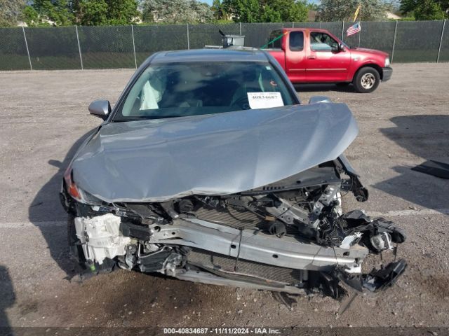 4T1B11HK1KU713160 Toyota CAMRY SE