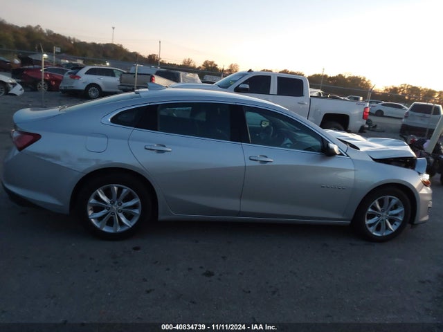 1G1ZD5STXMF065496 Chevrolet Malibu Fwd Lt