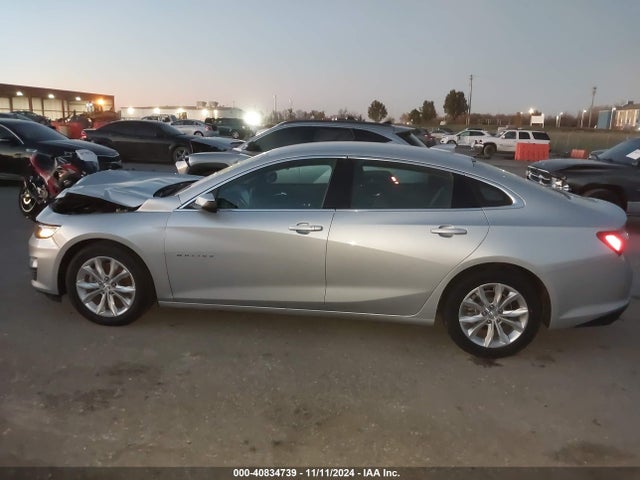 1G1ZD5STXMF065496 Chevrolet Malibu Fwd Lt