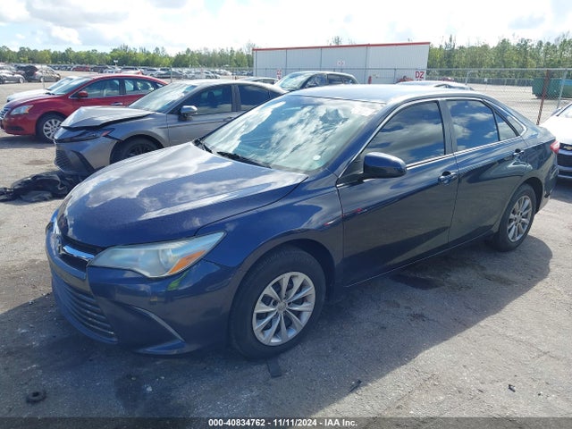 Toyota CAMRY LE 2015 4T4BF1FK1FR514772 Image 2