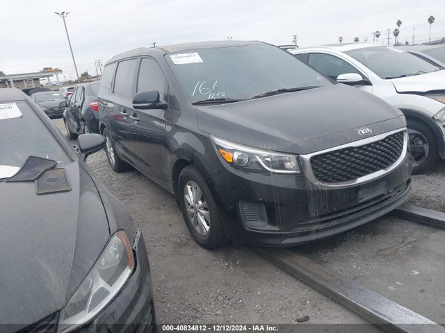 2017 KNDMB5C14H6313154 main image