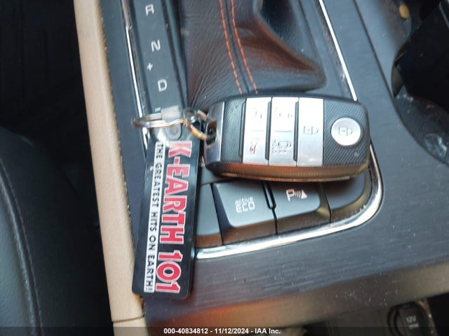 KIA SEDONA LX 2017 KNDMB5C14H6313154 Image 11