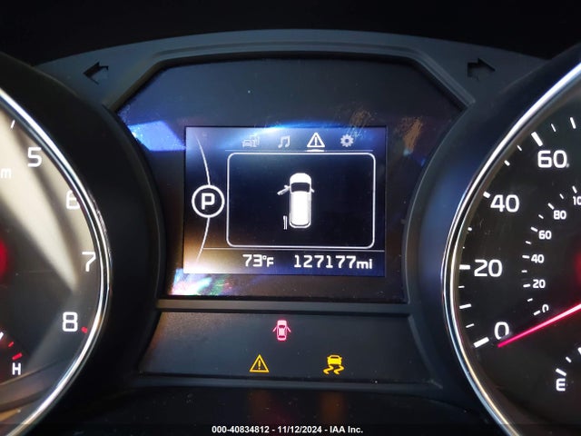 KIA SEDONA LX 2017 KNDMB5C14H6313154 Image 15