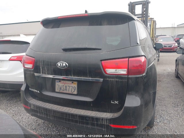 KIA SEDONA LX 2017 KNDMB5C14H6313154 Image 16