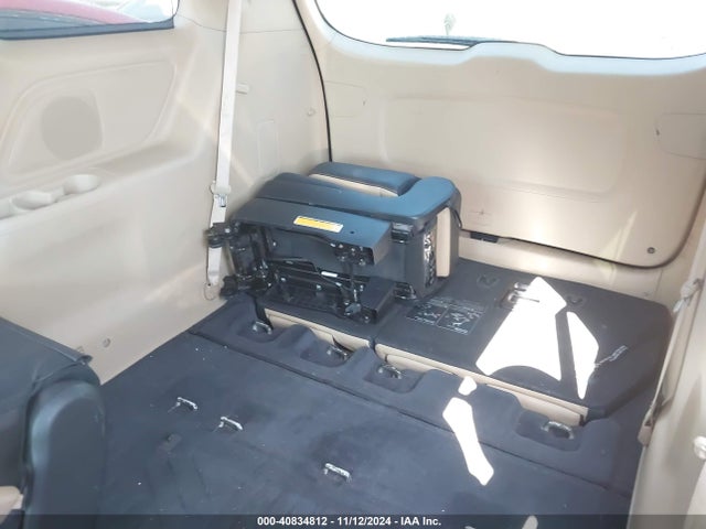 KIA SEDONA LX 2017 KNDMB5C14H6313154 Image 17