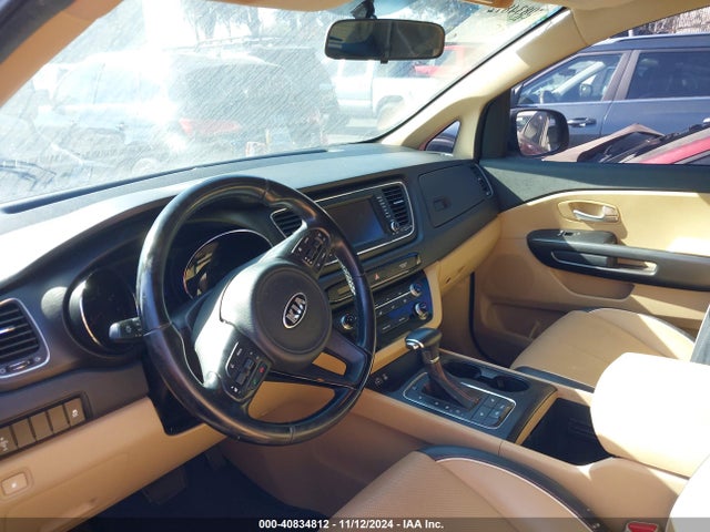KIA SEDONA LX 2017 KNDMB5C14H6313154 Image 5