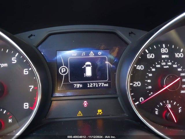 KIA SEDONA LX 2017 KNDMB5C14H6313154 Image 7