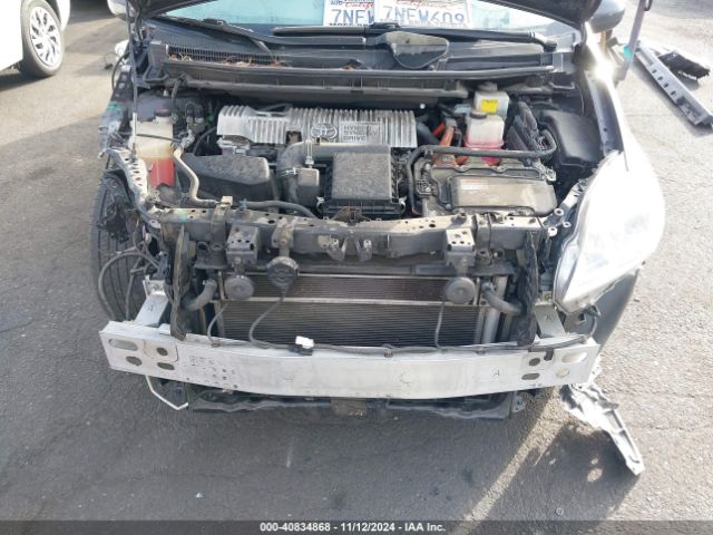JTDKN3DUXF0456766 Toyota Prius Two