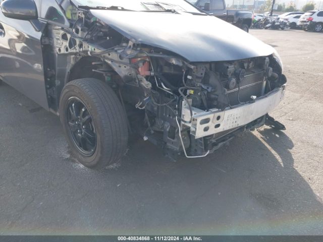 JTDKN3DUXF0456766 Toyota Prius Two