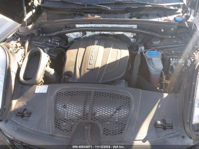 2018 PORSCHE MACAN WP1AA2A55JLB03324 Photo 9