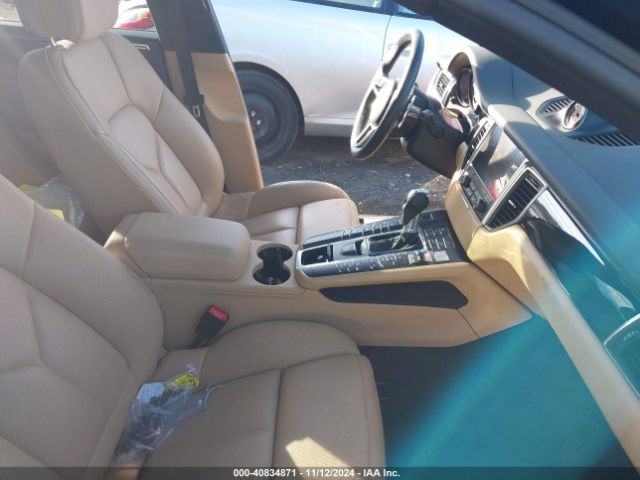 2018 PORSCHE MACAN WP1AA2A55JLB03324 Photo 4