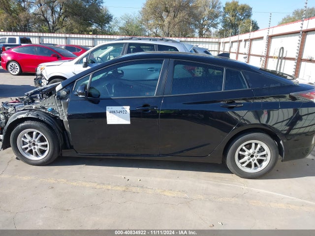 JTDKARFU6H3048875 Toyota Prius