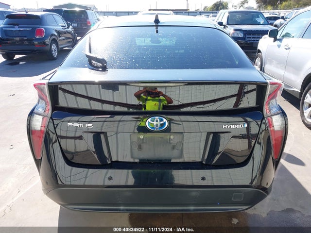 JTDKARFU6H3048875 Toyota Prius