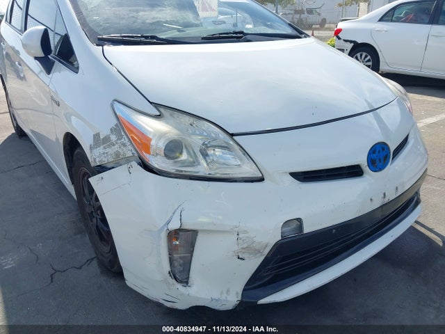 Toyota Prius Two 2014 JTDKN3DU7E1797227 Image 19