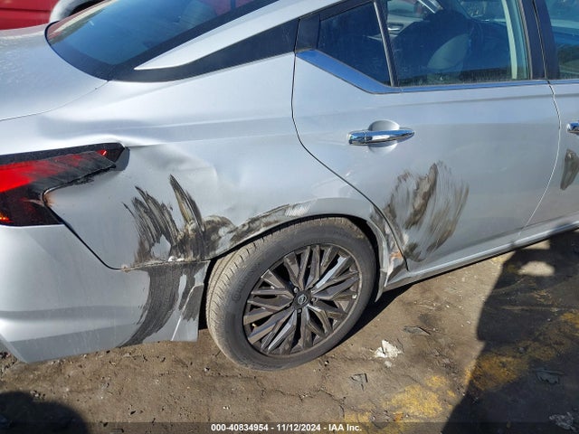 1N4BL4DV7PN380602 Nissan Altima Sv Fwd