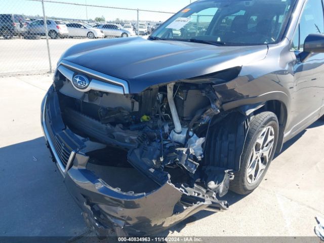 JF2SKAJC7LH552698 Subaru Forester Premium