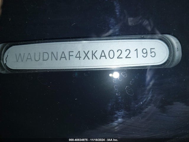 Продажа на аукционе авто 2019 Audi A4 45 Premium, vin: WAUDNAF4XKA022195, номер лота: 40834975
