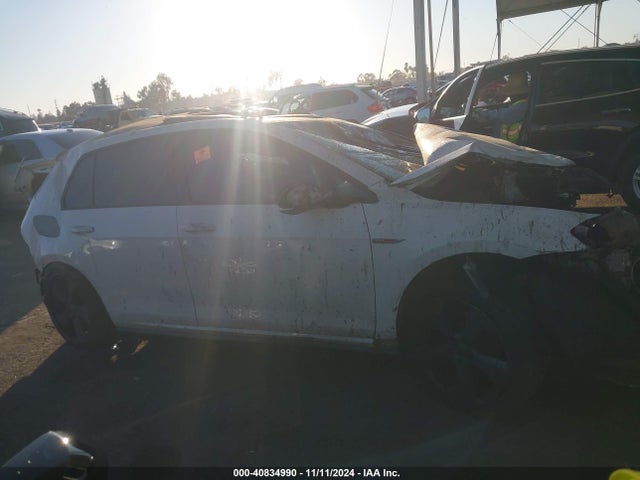 3VW5T7AU9GM028472 Volkswagen Golf Gti Se 4-door