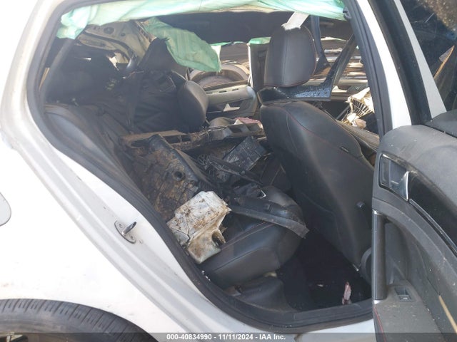 3VW5T7AU9GM028472 Volkswagen Golf Gti Se 4-door