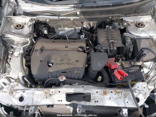 JA4AR3AW3JU012632 Mitsubishi Outlander Sport 2.4 Se