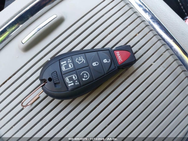 2C4RC1JG6GR150503 Chrysler Town & Country Limited