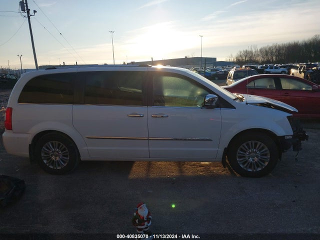 2C4RC1JG6GR150503 Chrysler Town & Country Limited