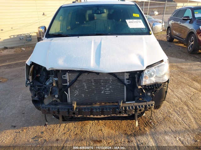 2C4RC1JG6GR150503 Chrysler Town & Country Limited