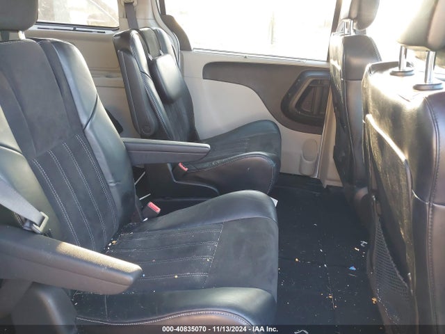 2C4RC1JG6GR150503 Chrysler Town & Country Limited