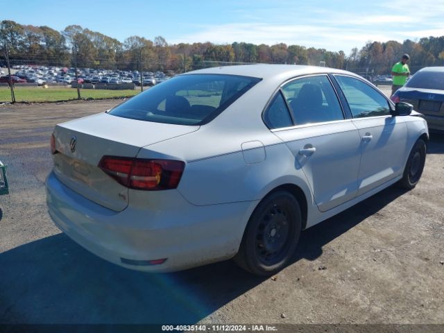 3VW2B7AJ2HM304665 Volkswagen Jetta 1.4t S