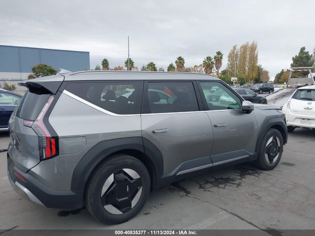 KIA Ev9 Wind 2024 KNDAFFS56R6033657 Image 4