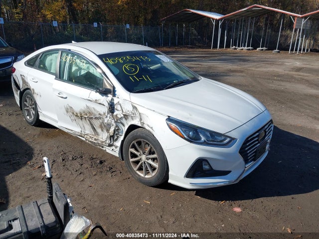 Hyundai SONATA SE 2018 5NPE24AF7JH683717 Image 1