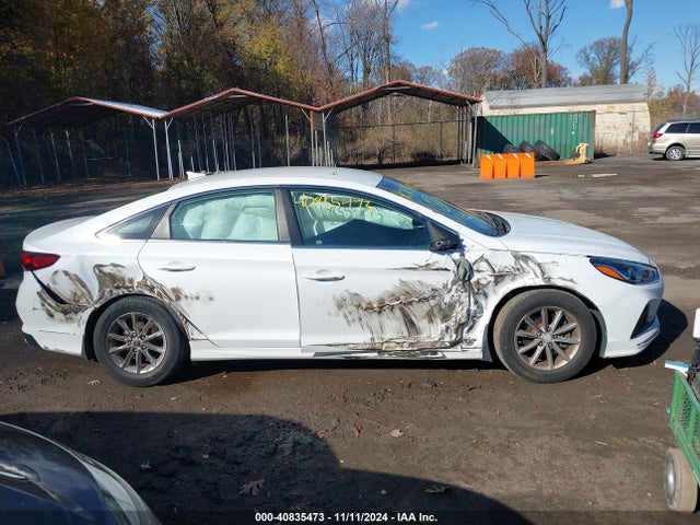 Hyundai SONATA SE 2018 5NPE24AF7JH683717 Image 13