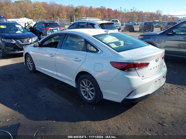 Hyundai SONATA SE 2018 5NPE24AF7JH683717 Image 3