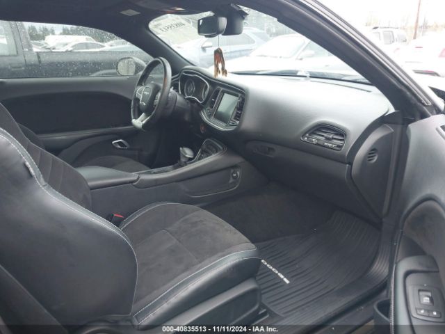 2C3CDZDJ3FH764376 Dodge Challenger Srt 392