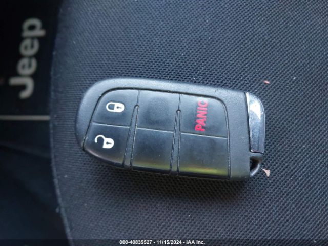 ZACNJBBB8LPL33930 Jeep Renegade Altitude 4x4
