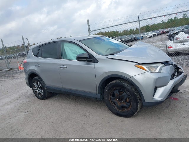 2T3ZFREV0JW444314 Toyota RAV4 LE