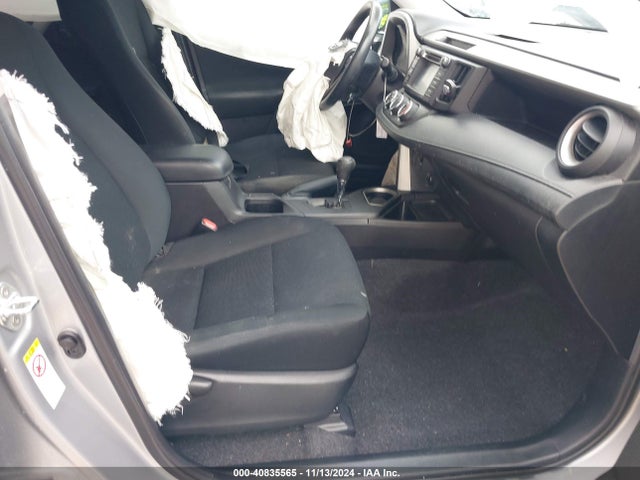 2T3ZFREV0JW444314 Toyota RAV4 LE